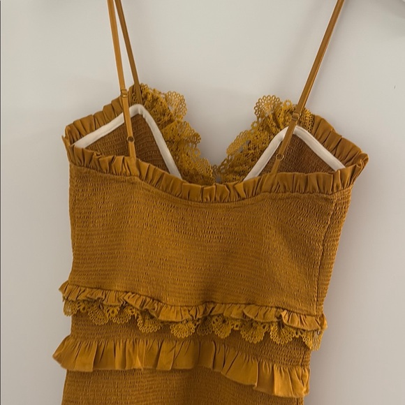 V. Chapman Yellow Gold Ruffled Tiered Midi Dress - Picture 5 of 6